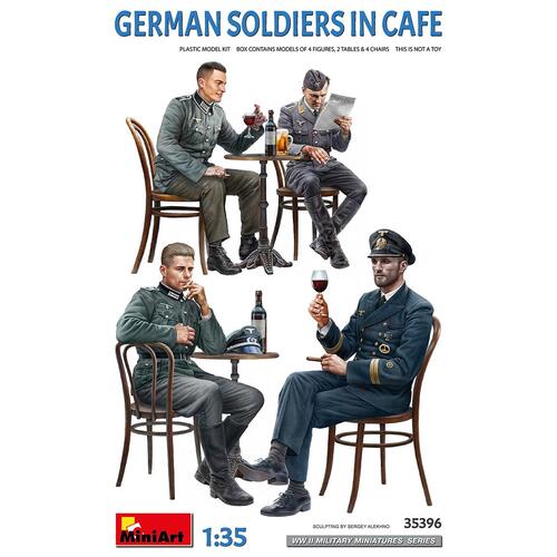 BE35396 1대35 카페에 앉아 있는 독일군
