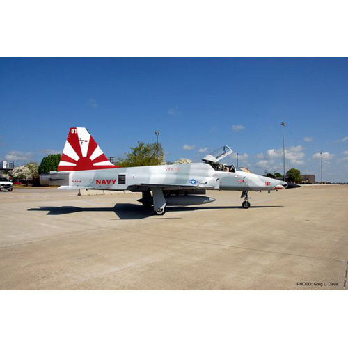 BH08182 1/32 F-5N Tiger II &#039;VFC-111 Sundowners&#039;