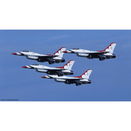 BH09894 1/48 F-16C Fighting Falcon &#039;Thunderbirds 2009&#039;